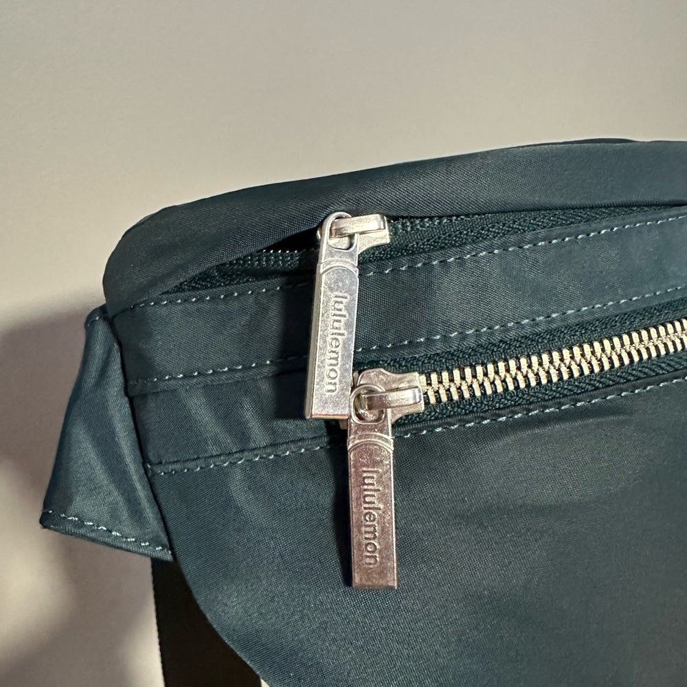 Lululemon Belt bag - Picture 6 of 9